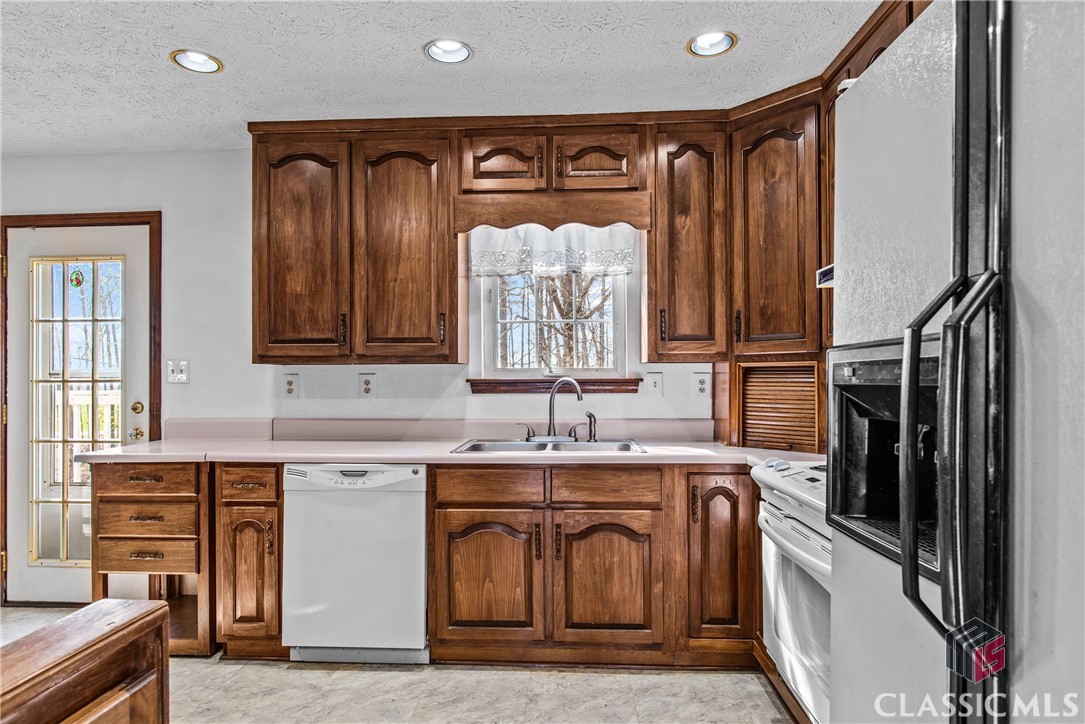 2030 Jones Woods Road