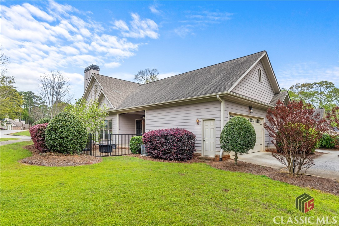 200 Pointe Place