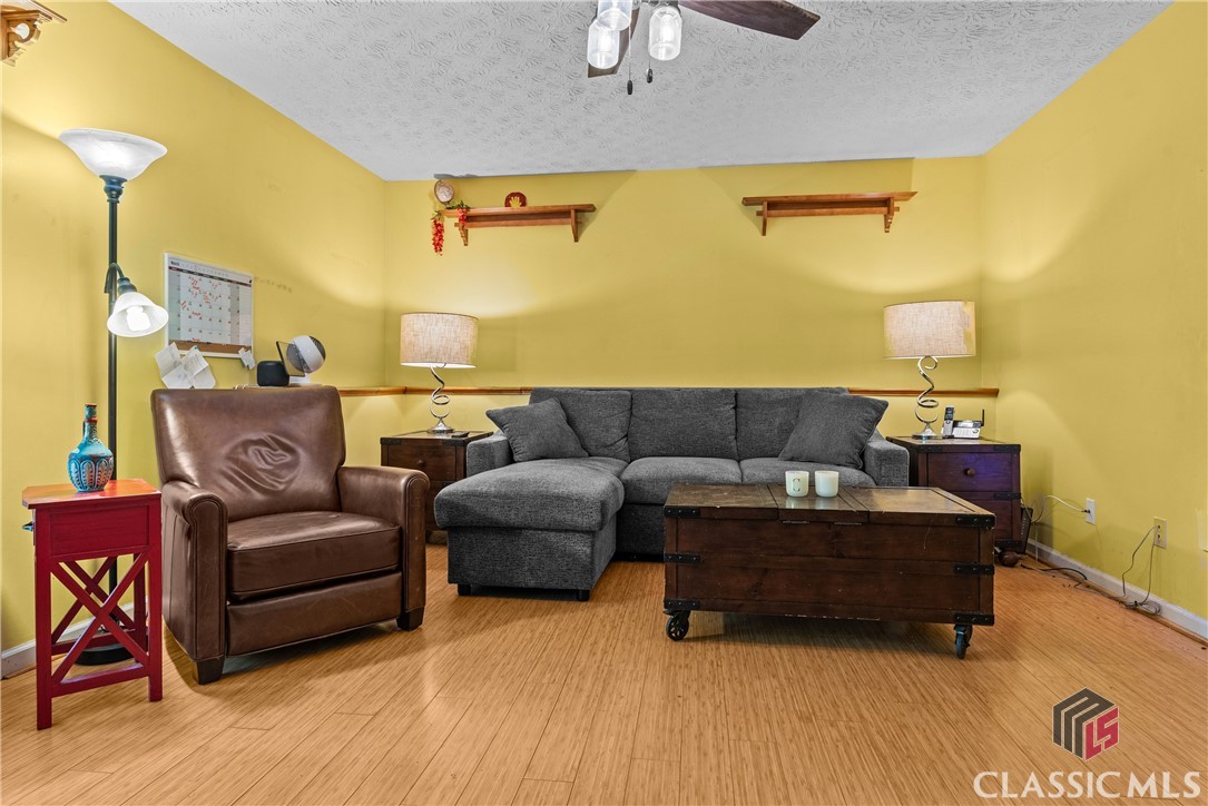 363 Ashton Way