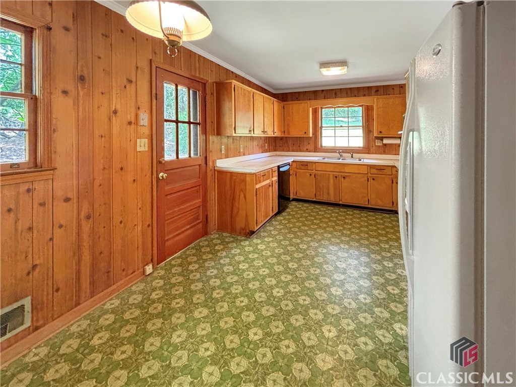 210 Valleybrook Drive