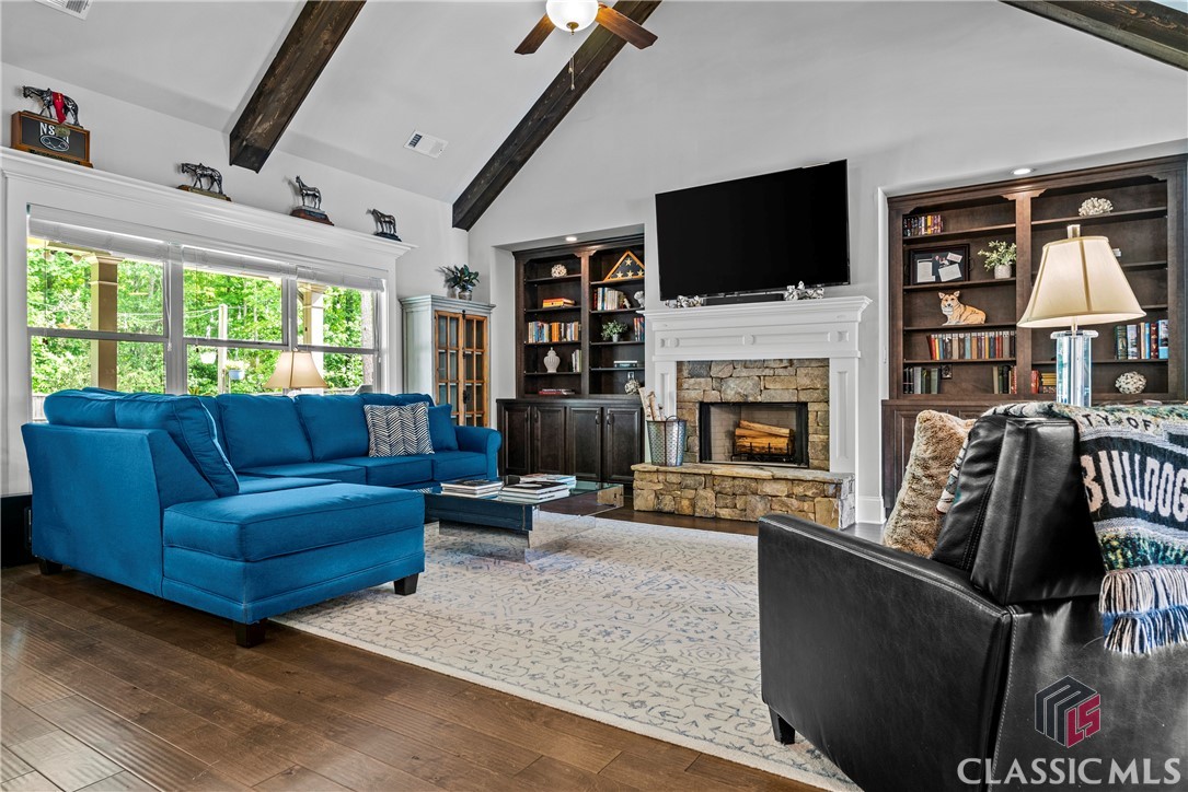 1999 Highland Park Way