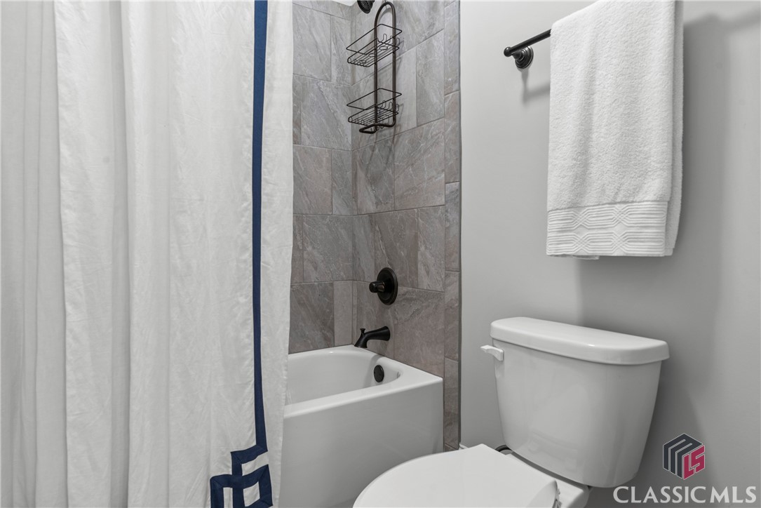 1999 Highland Park Way