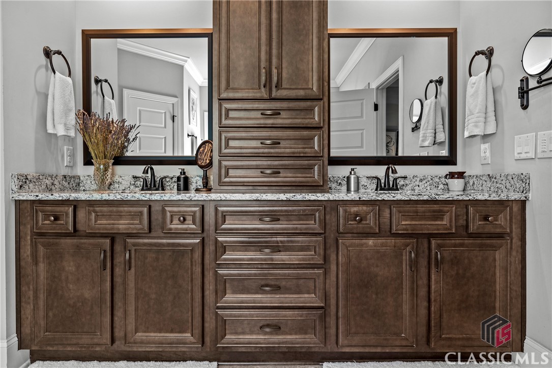 1999 Highland Park Way