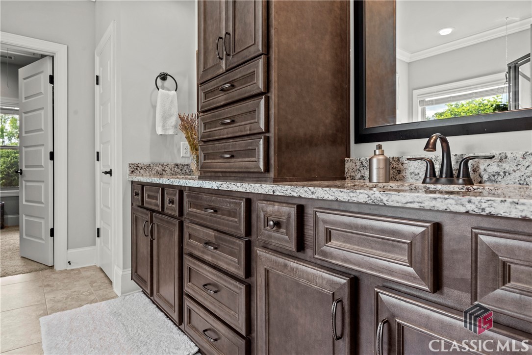 1999 Highland Park Way