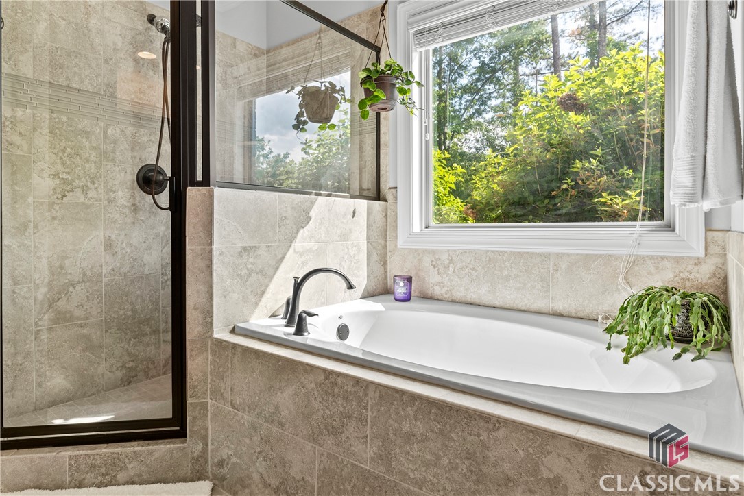 1999 Highland Park Way