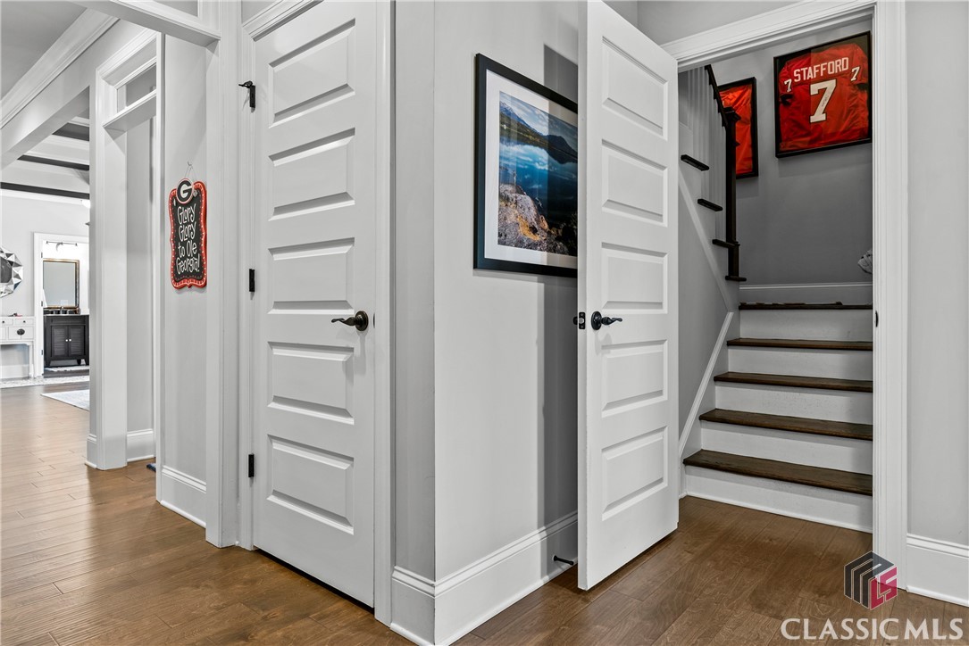 1999 Highland Park Way