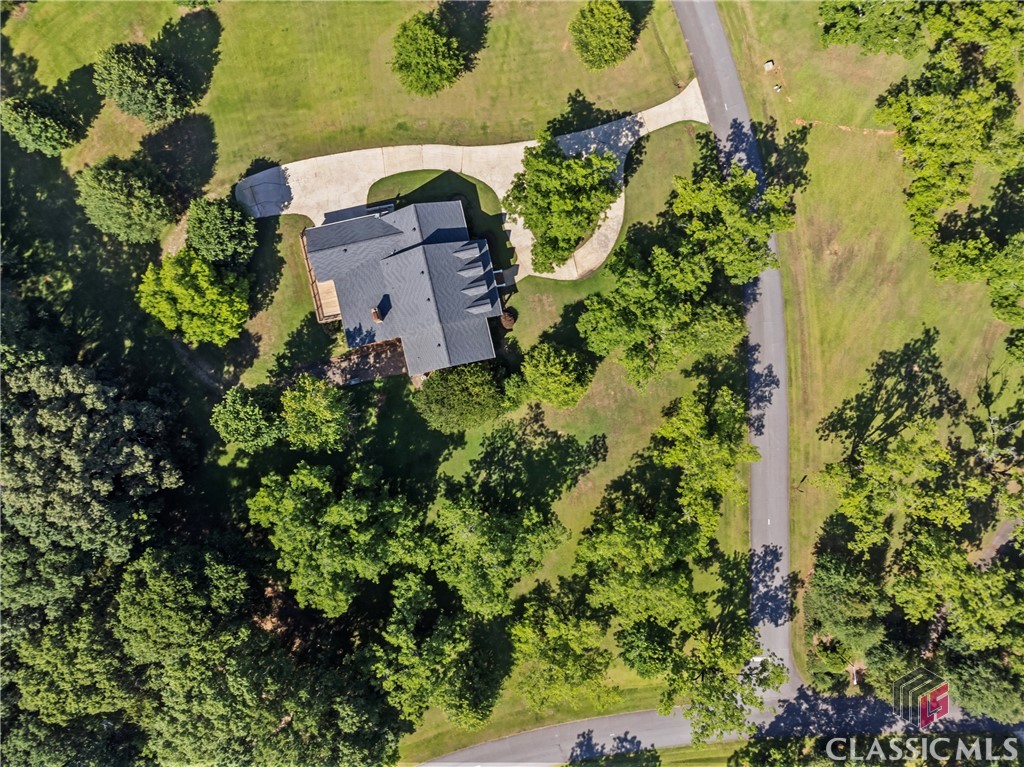 1021 Summit Circle