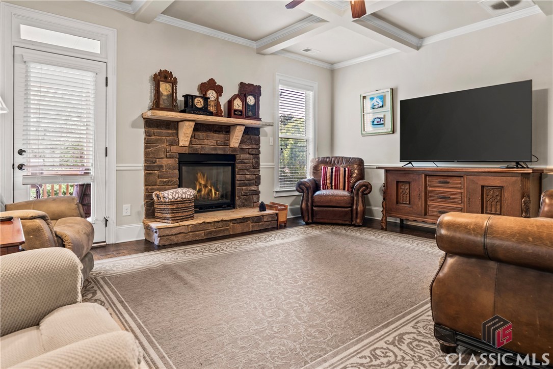 1341 Dragonfly Way