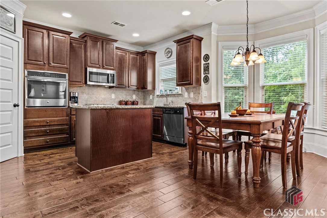 1341 Dragonfly Way