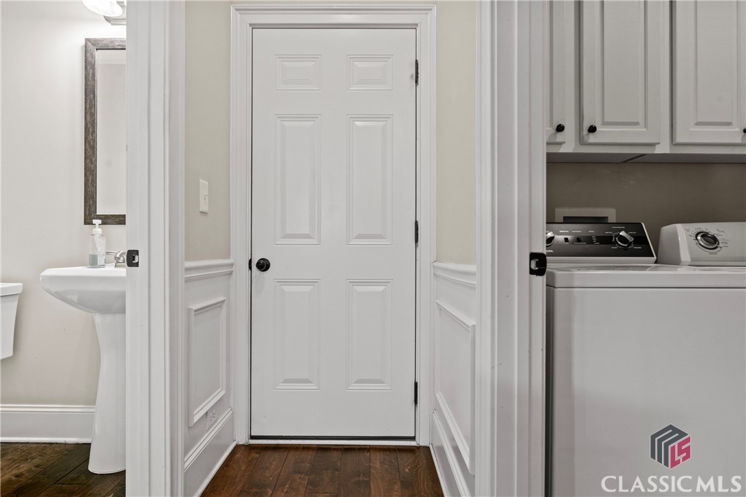 1341 Dragonfly Way