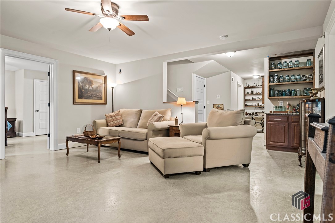 1341 Dragonfly Way