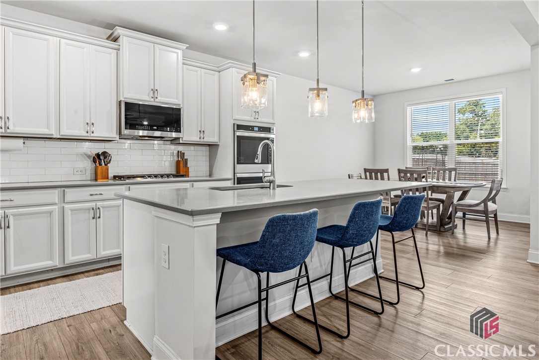 446 Dragonfly Way
