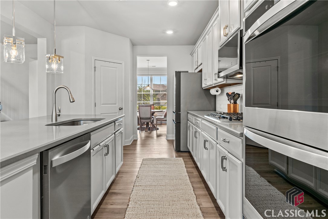 446 Dragonfly Way
