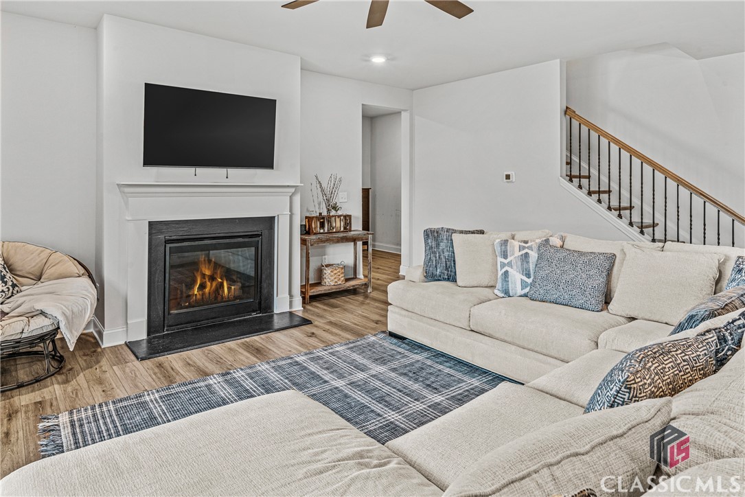 446 Dragonfly Way