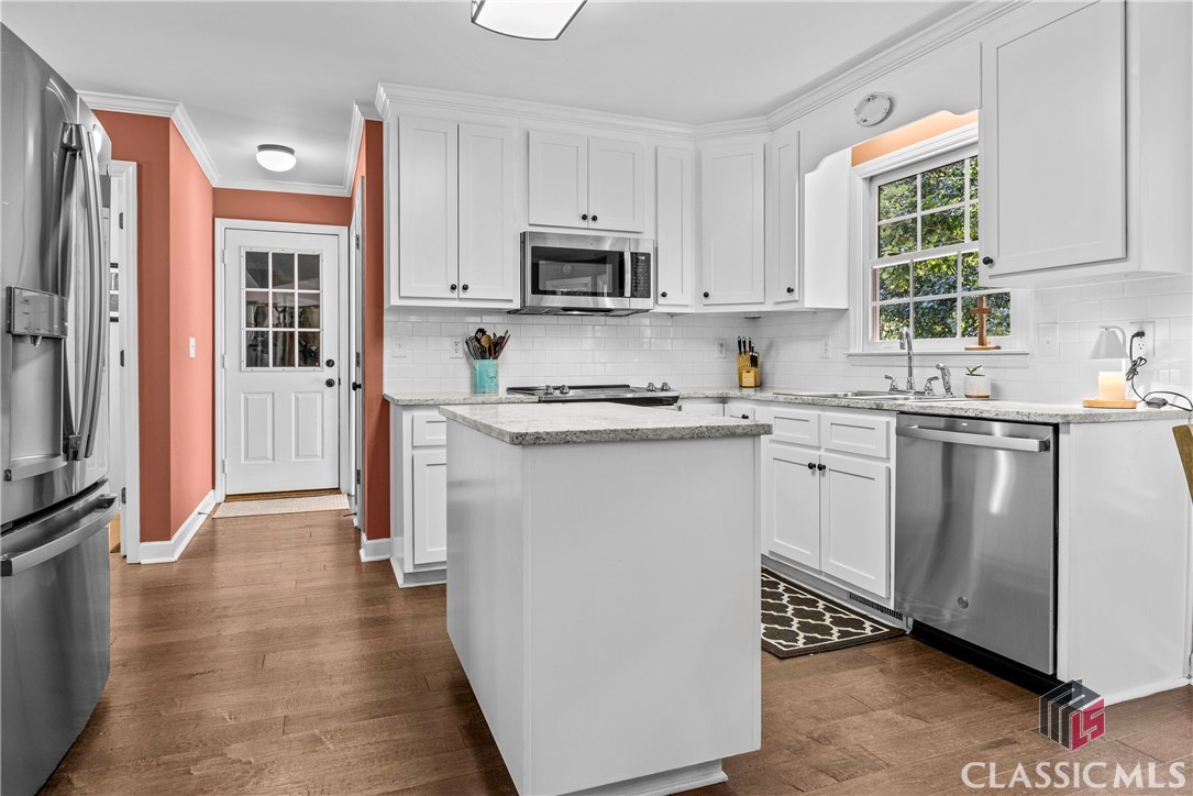 1130 Skipstone Drive