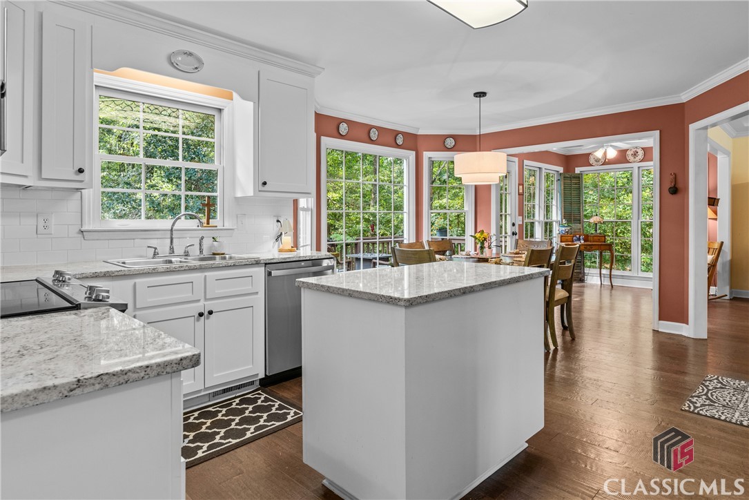 1130 Skipstone Drive