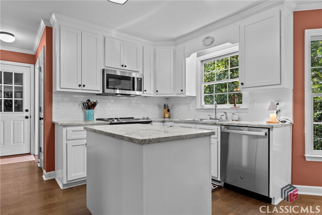 1130 Skipstone Drive