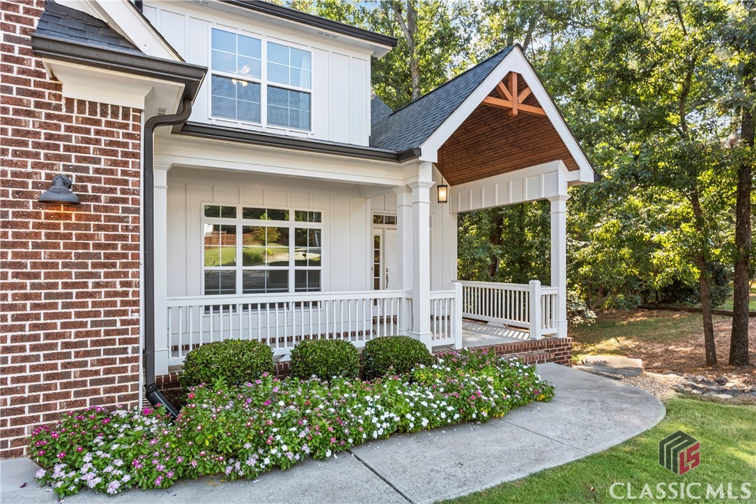 287 Lake Vista Way