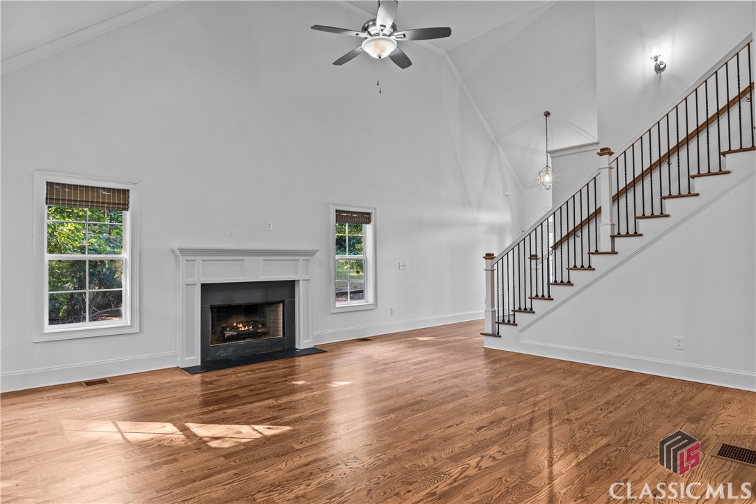 287 Lake Vista Way
