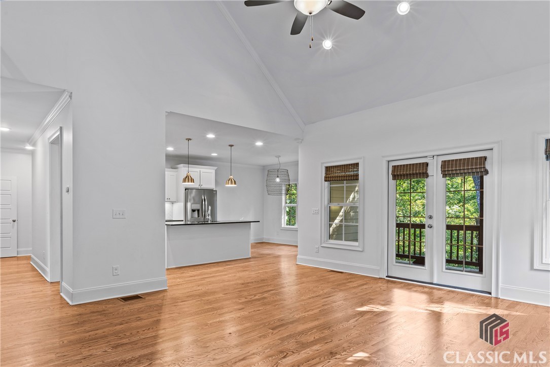 287 Lake Vista Way