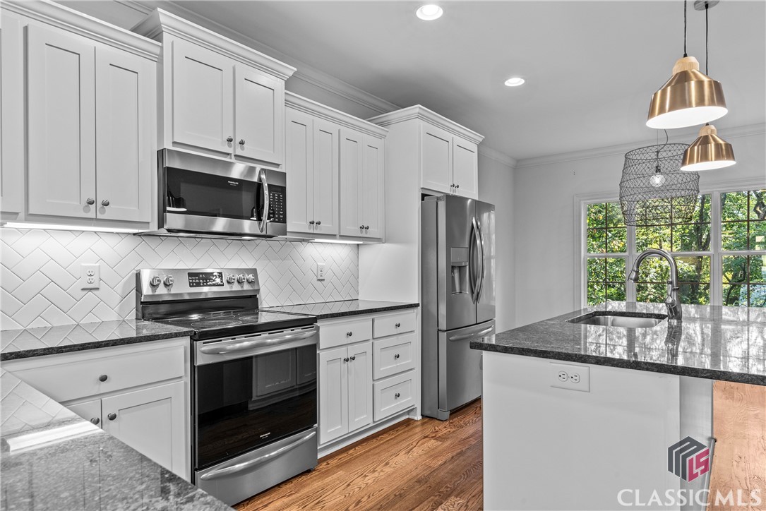 287 Lake Vista Way