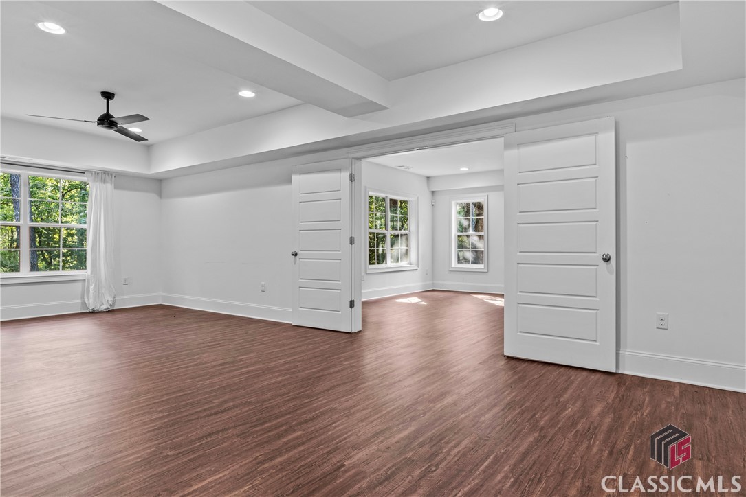 287 Lake Vista Way
