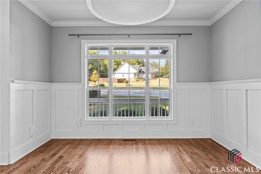 287 Lake Vista Way