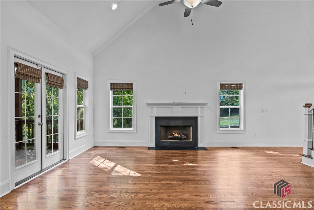 287 Lake Vista Way