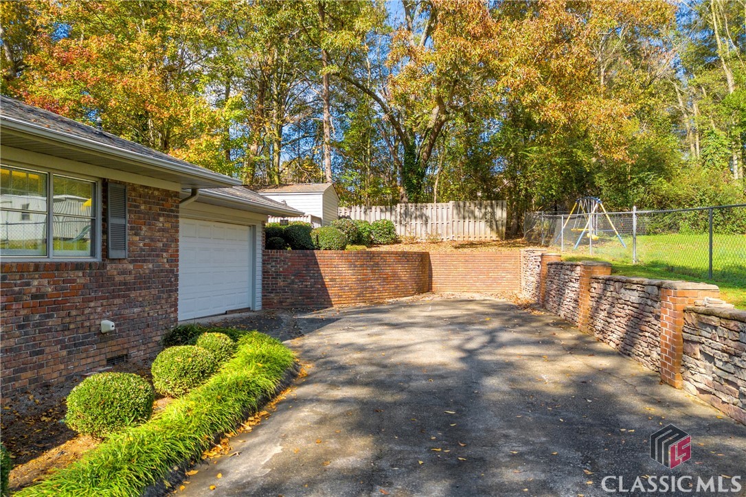 519 Pine Valley Drive