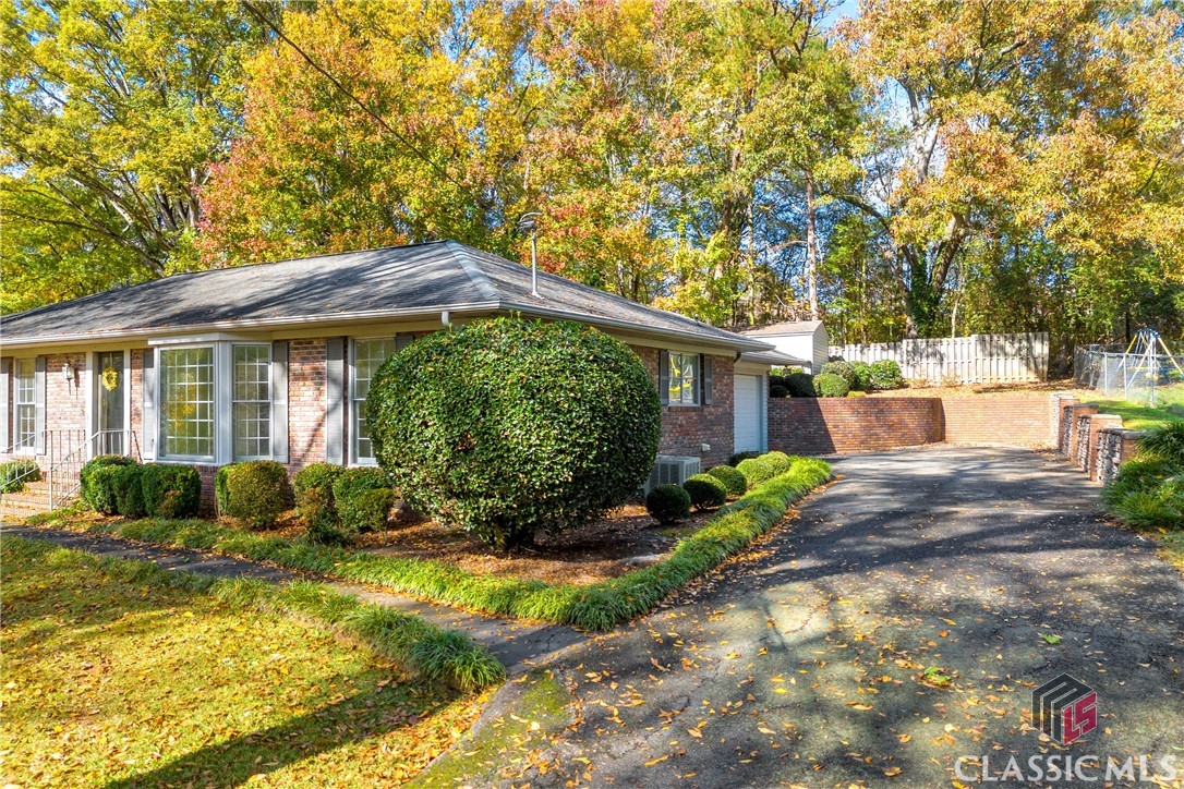 519 Pine Valley Drive