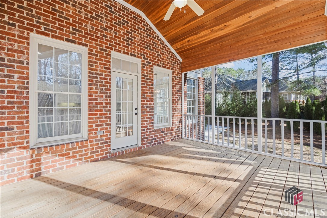1071 Ridgeview Lane