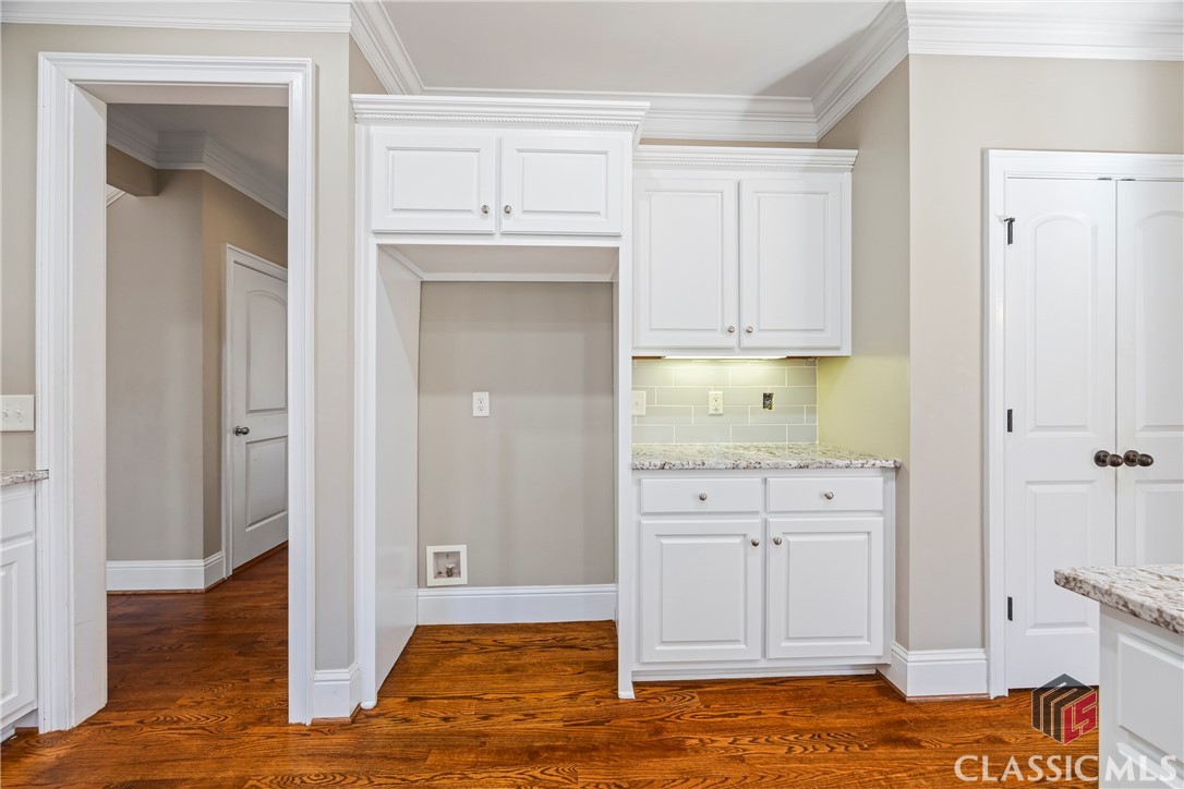 1071 Ridgeview Lane