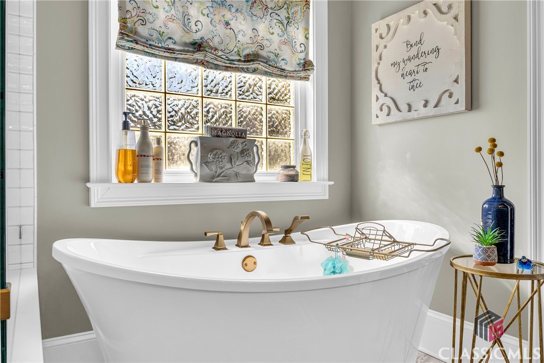 1141 Crabapple Circle