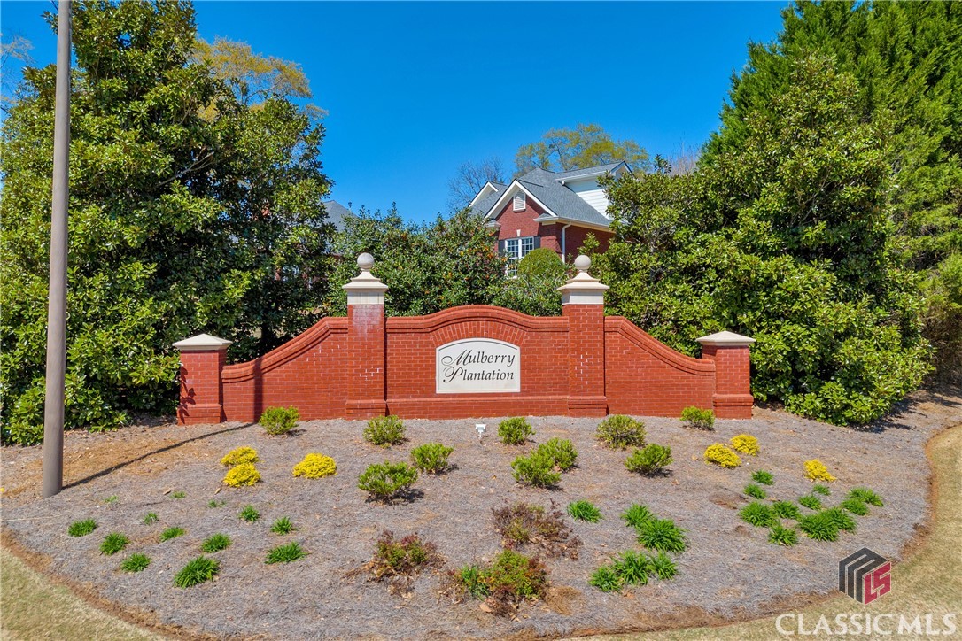 1141 Crabapple Circle