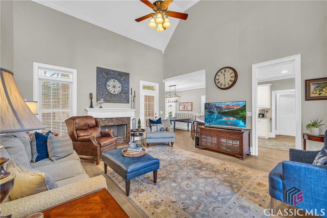 1141 Crabapple Circle