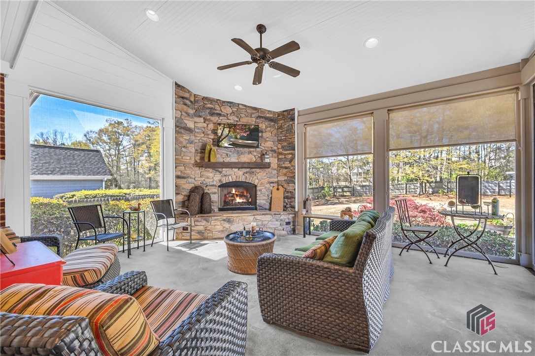 1141 Crabapple Circle