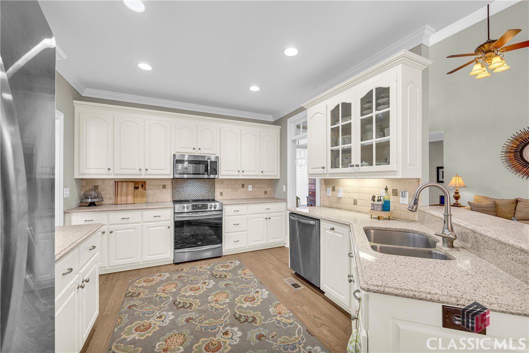 1141 Crabapple Circle