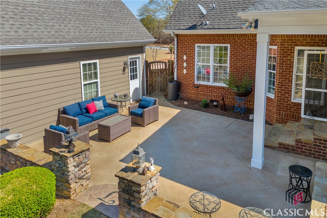 1141 Crabapple Circle