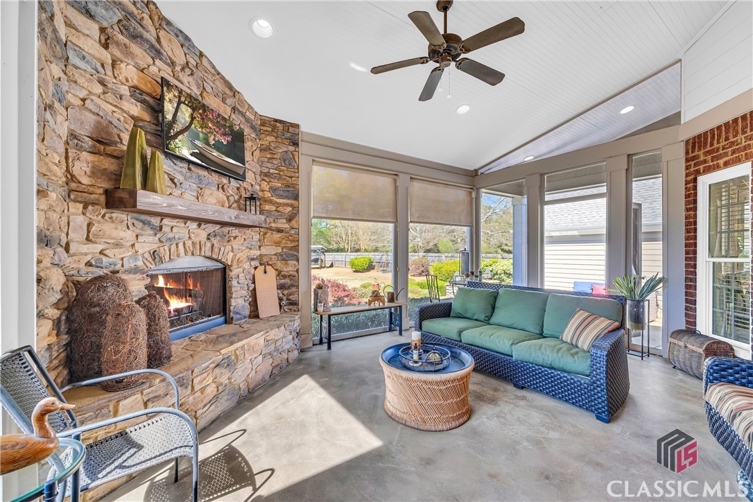 1141 Crabapple Circle