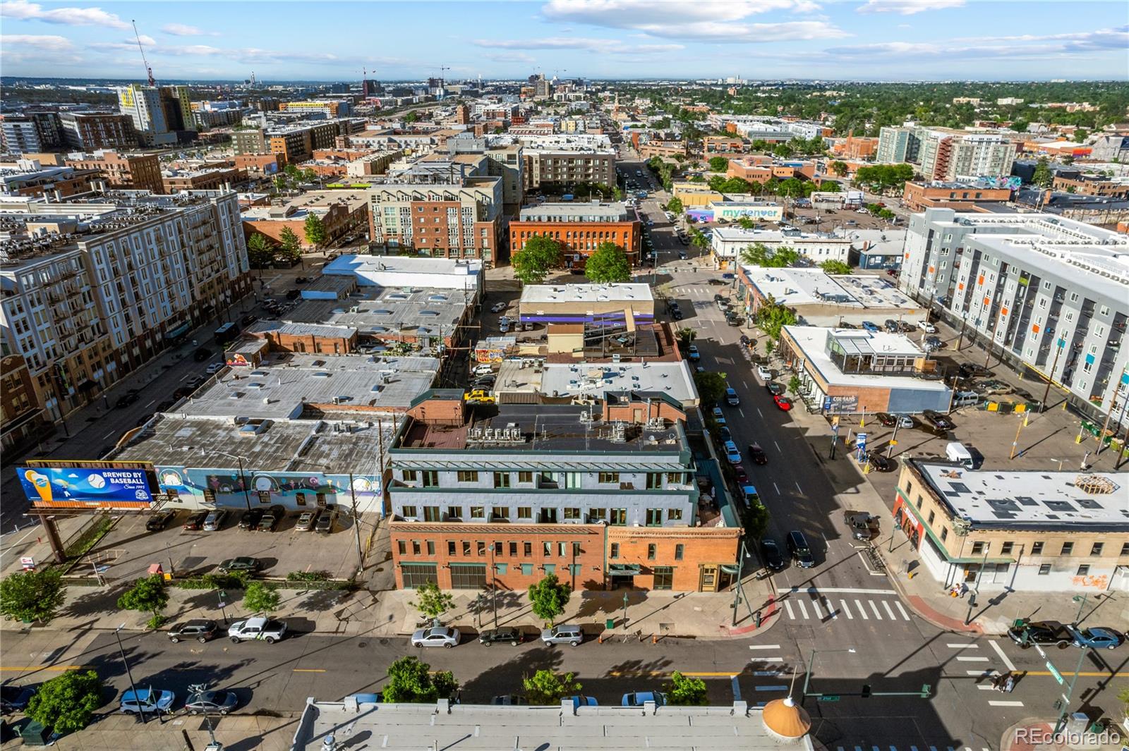 2101 Larimer Street Unit: 301