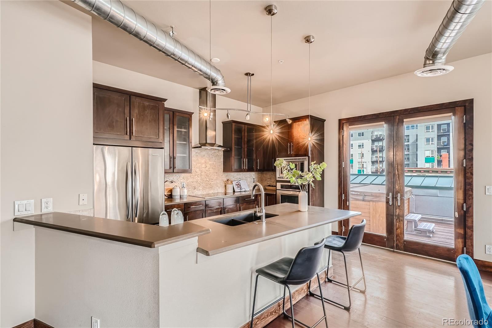 2101 Larimer Street Unit: 301