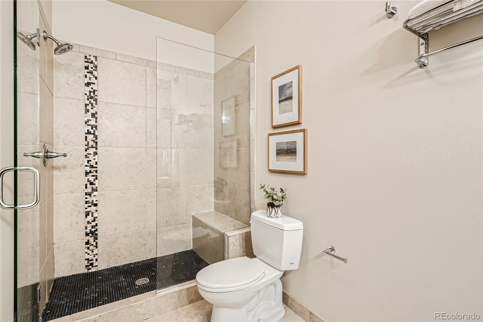 2101 Larimer Street Unit: 301