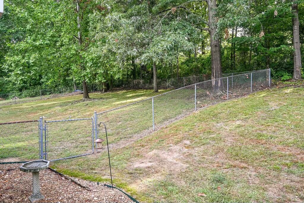 212 Ashlin Woods Drive NE