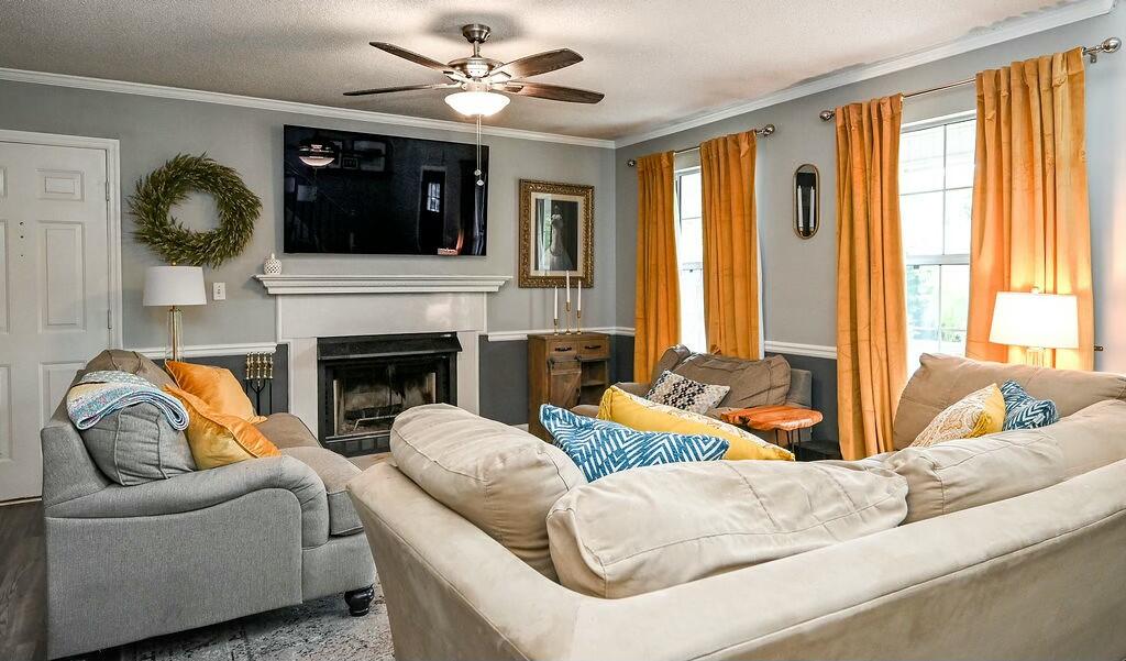 212 Ashlin Woods Drive NE