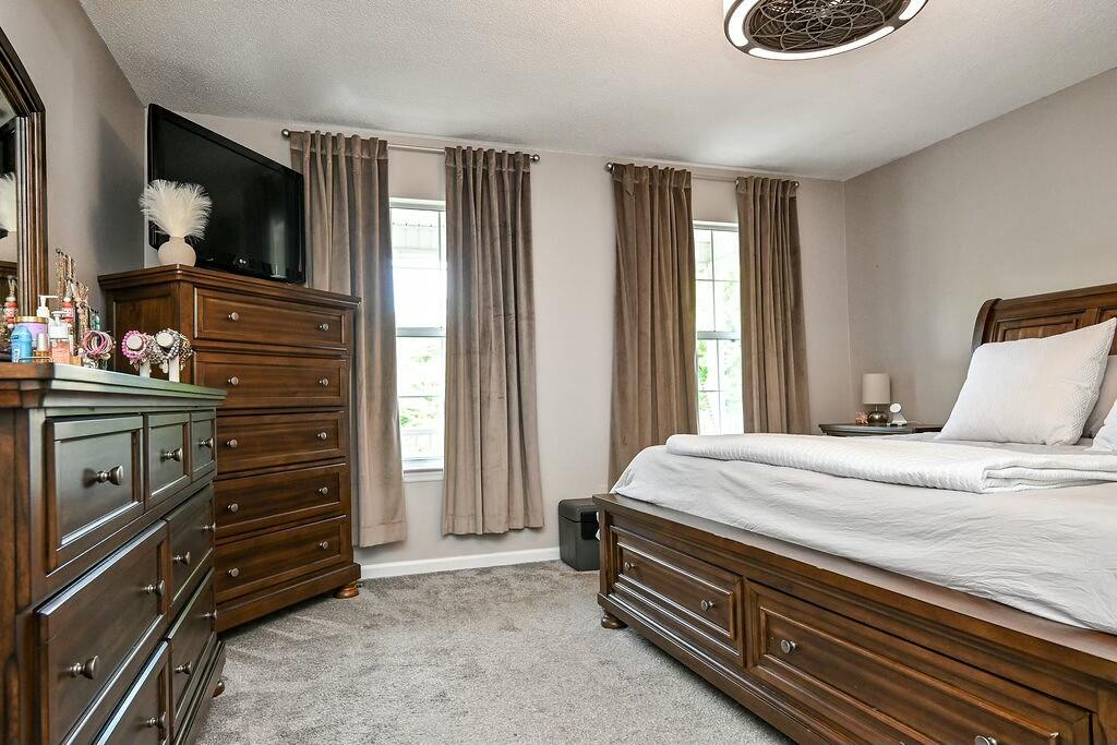 212 Ashlin Woods Drive NE