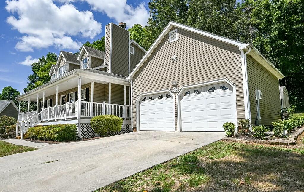 212 Ashlin Woods Drive NE