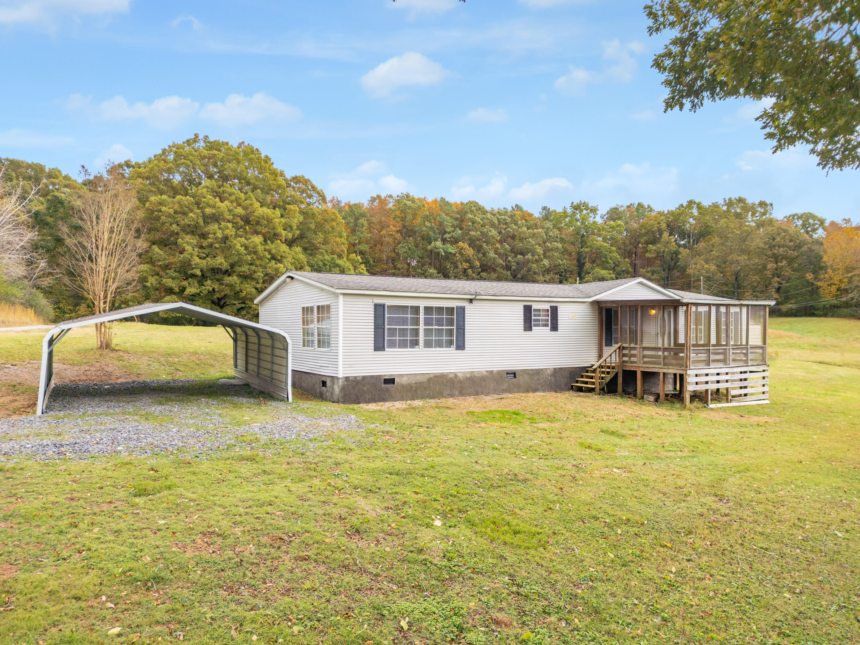 983 Mcclure Road SE