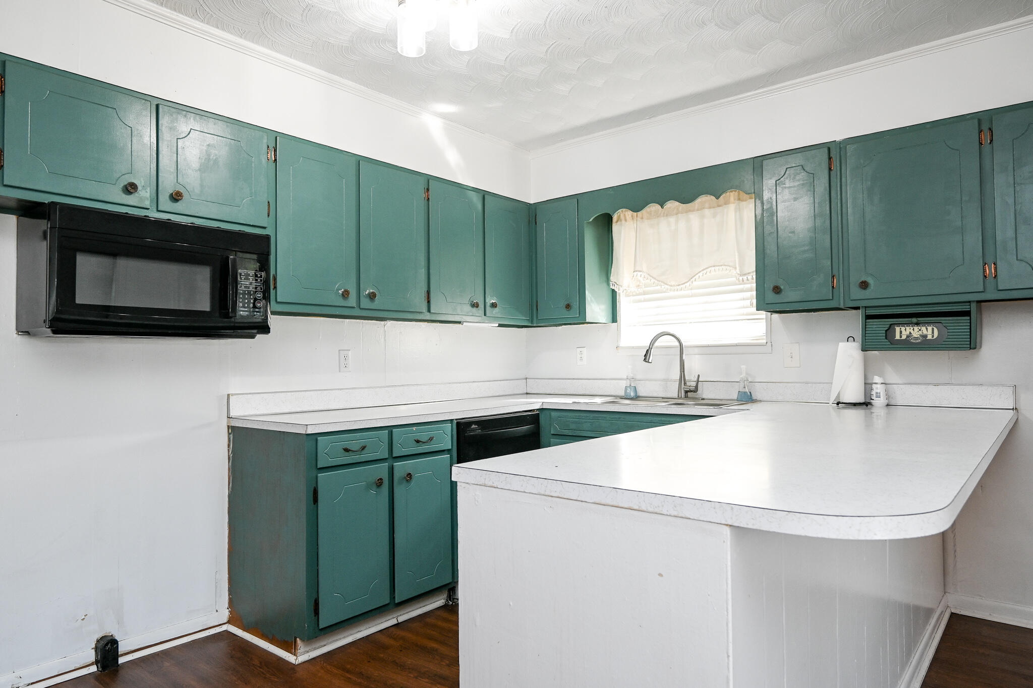 5714 Waterlevel Highway