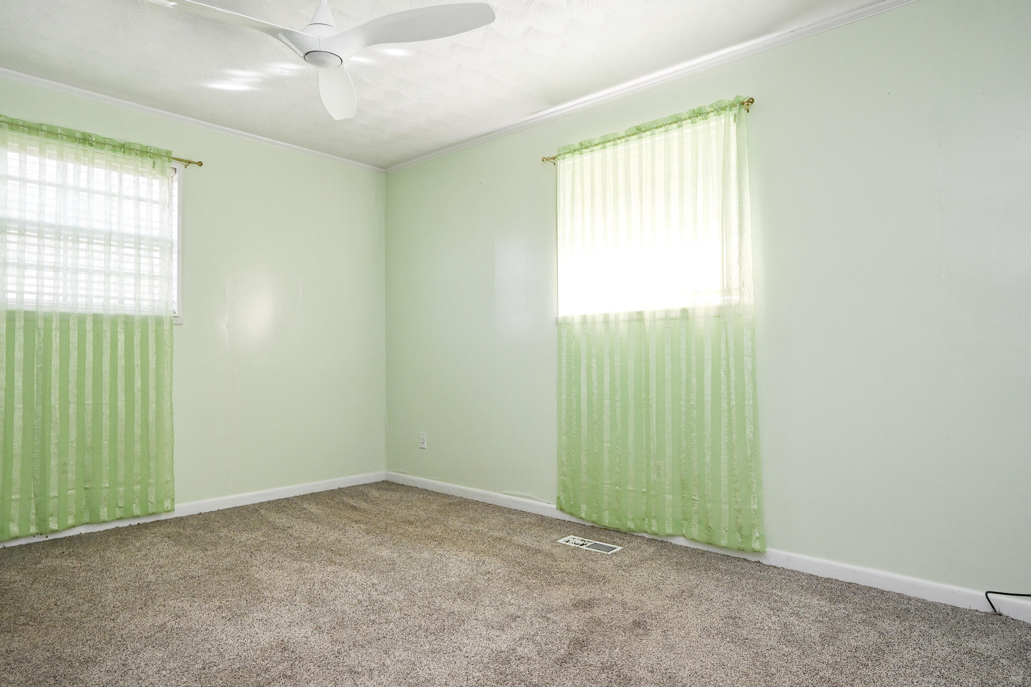 5714 Waterlevel Highway