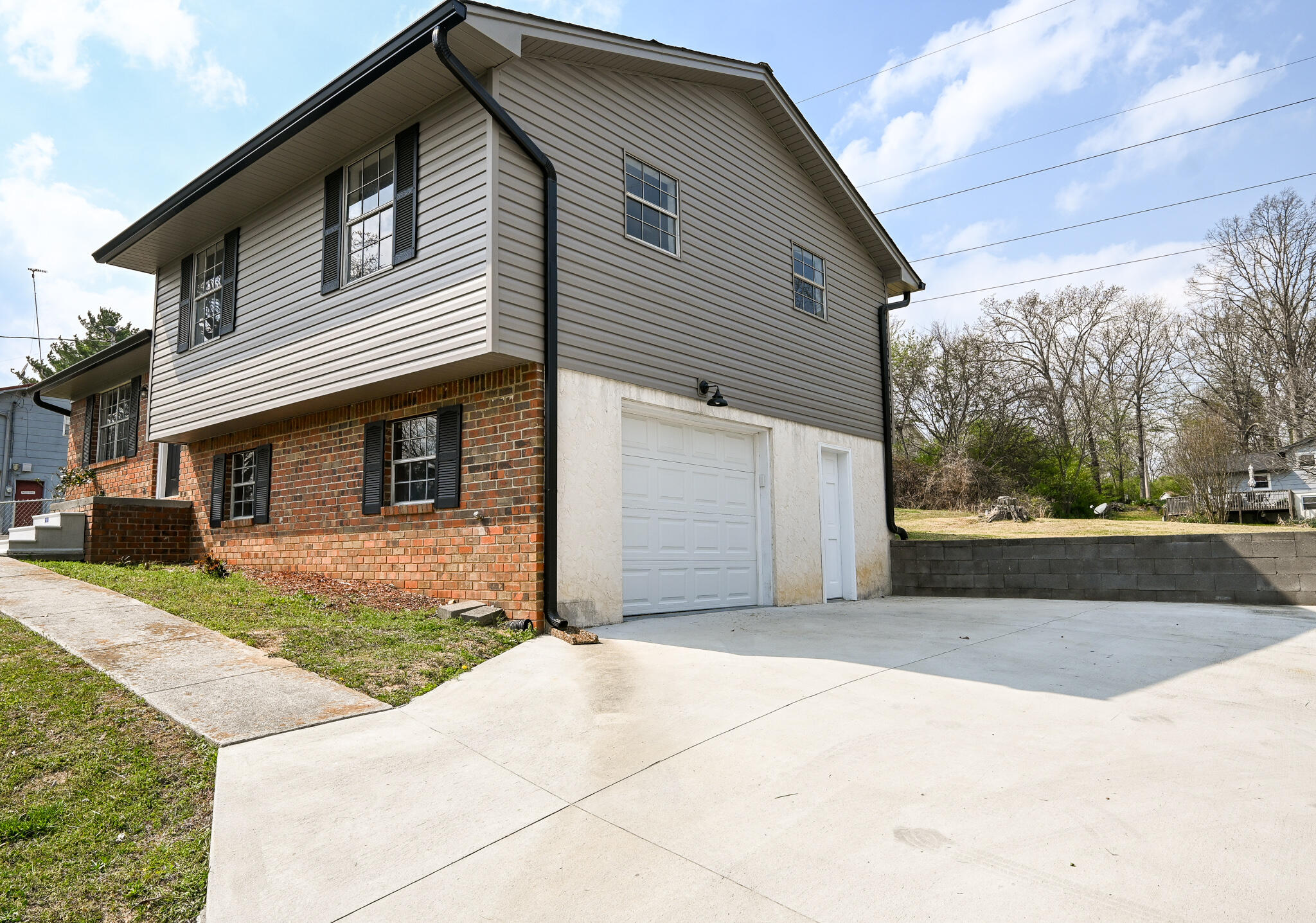 2089 Charlotte Drive NE